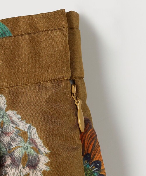 caban（キャバン）の「シルク BOUQUETプリント フレアスカート（スカート・レディース・ブラック系その他/ホワイト系その他/カーキ/ブラウン系その他/ライトブルー・S/XS）」の10枚目の写真