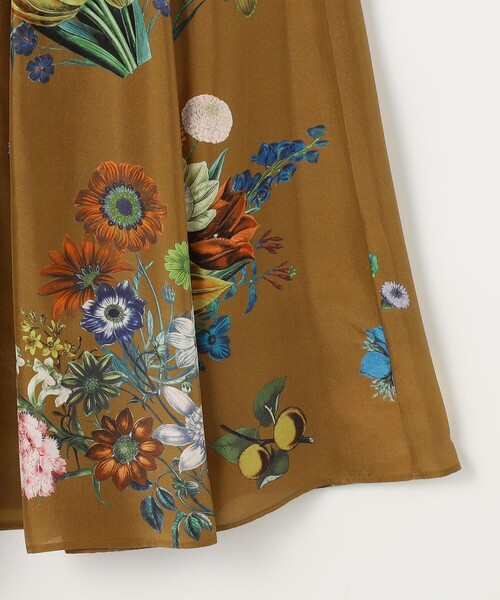 caban（キャバン）の「シルク BOUQUETプリント フレアスカート（スカート・レディース・ブラック系その他/ホワイト系その他/カーキ/ブラウン系その他/ライトブルー・S/XS）」の11枚目の写真