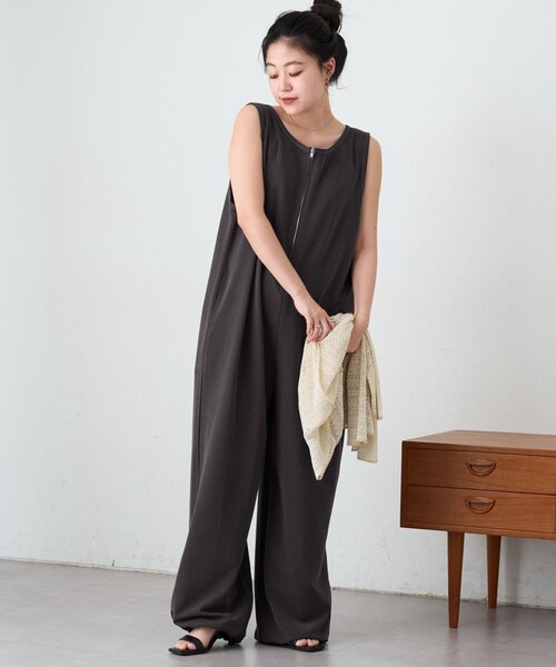 CIAOPANIC TYPY（チャオパニックティピー）の「フロントZIP裾ドロストオールインワン（つなぎ/オールインワン・レディース・ブラック/チャコールグレー/ベージュ・LARGE/MEDIUM/SMALL）」の17枚目の写真