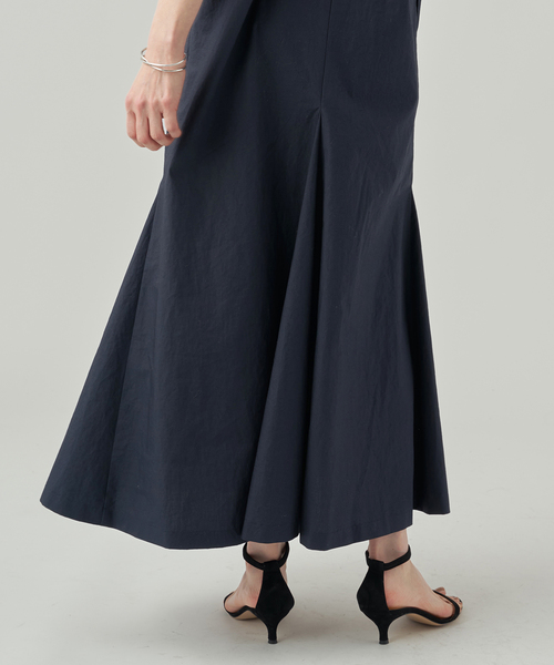 VERMEIL par iena（ヴェルメイユパーイエナ）の「Cotton Linen Flare Dress（ワンピース・レディース・ネイビー/ホワイト・38/36）」の8枚目の写真