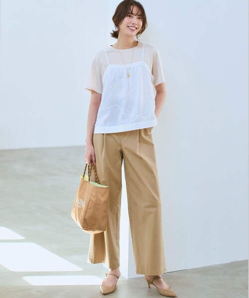 23区(ニジュウサンク)の「シアーエンブロイダリー キャミソール コンビ Tシャツ(Tシャツ/カットソー・レディース・ベージュ系/ホワイト系/ブラック系・40/38)」の13枚目の写真