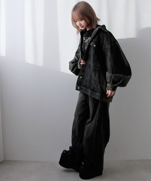 Diable baiser(ディアブルベーゼ)の「グランジ系ワイドバギーバルーンバレルデニムパンツ(デニムパンツ・レディース・ブラック・MEDIUM/LARGE/LL)」の5枚目の写真