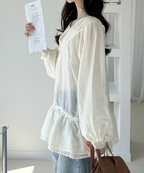 Ada.（エイダ）の「シアーVネックボタン付き 裾フリル 長袖ブラウス（ワンピース・レディース・アイボリー/ブラック・FREE）」の8枚目の写真