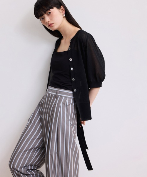 ADAM ET ROPE'(アダムエロペ)の「【WEB限定】バックスリットベルテッドカーディガン(カーディガン/ボレロ・レディース・ブラック/サックスブルー/ブルー系その他・FREE)」の2枚目の写真