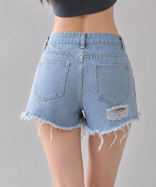 meJane(ミージェーン)の「カットオフ ダメージデニム ショートパンツ(デニムパンツ・レディース・ブルー・L/M/S)」の3枚目の写真