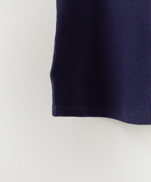 Calvin Klein(カルバン・クライン)の「Calvin Klein/カルバンクライン SL MONOGRAM PATCH WAFFLE RACER TANK 2026年 夏 夏服(タンクトップ・レディース・ネイビー/アイボリー・XS/S/M)」の4枚目の写真