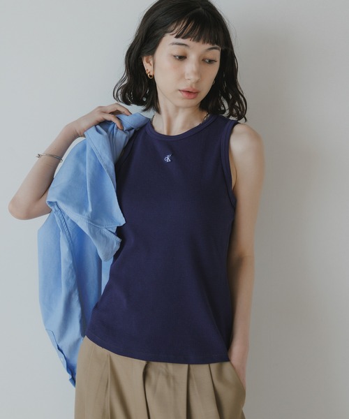 Calvin Klein(カルバン・クライン)の「Calvin Klein/カルバンクライン SL MONOGRAM PATCH WAFFLE RACER TANK 2026年 夏 夏服(タンクトップ・レディース・ネイビー/アイボリー・XS/S/M)」の15枚目の写真