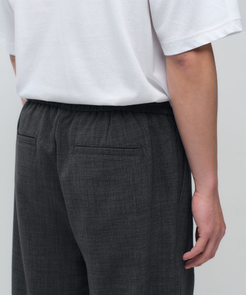 MUSINSA STANDARD（ムシンサスタンダード）の「クリンクルリネンライクワイドバンディングパンツ[チャコールグレー]（その他パンツ・メンズ・その他・40/38/42/36/34/32/30/26/28）」の6枚目の写真