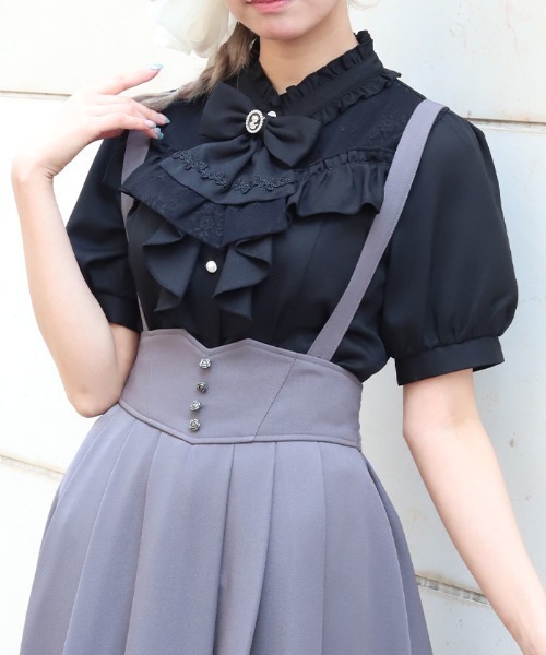 axes femme（アクシーズファム）の「リボン×ジャボブローチブラウス（シャツ/ブラウス・レディース・ダークグリーン/ブラック/ホワイト・MEDIUM/LARGE）」の2枚目の写真