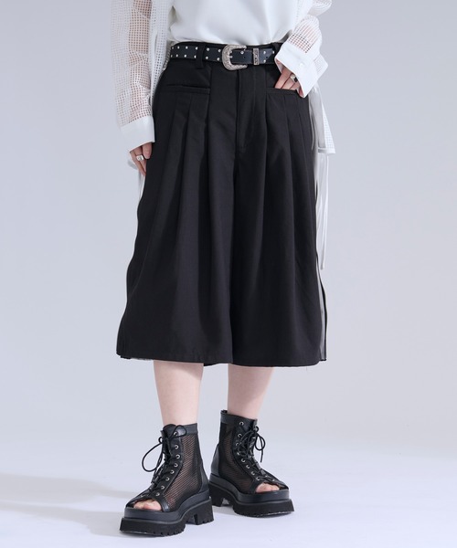 Ellno Loset（エルノロゼット）の「サイドジップバイカラーハーフパンツ（その他パンツ・メンズ・ブラック/ブルーグレー・LARGE/MEDIUM/SMALL）」の17枚目の写真
