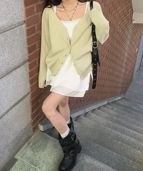 FAVORITO(ファヴォリート)の「ドローストリングティアードショートキャミワンピース(ワンピース・レディース・ホワイト/ブラック・F)」の6枚目の写真