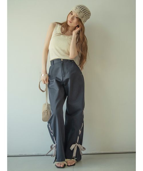 LILY BROWN(リリーブラウン)の「フリンジリボンミュールサンダル(サンダル・レディース・ブラック/インディゴブルー/ブラウン・S/M/L)」の5枚目の写真