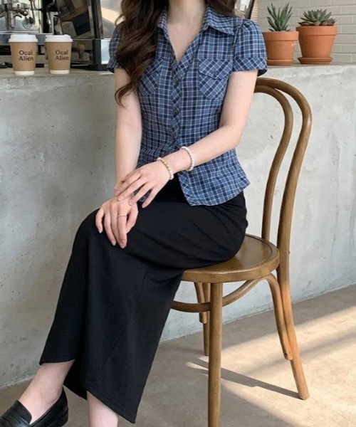 Teem Store(チームストア)の「【26年春夏新作】ウエストギャザーシャツ チェック柄 無地 襟付き(シャツ/ブラウス・レディース・ブラック/ブルー・S/M)」の6枚目の写真