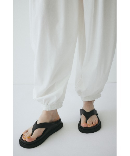 HeRIN.CYE（ヘリンドットサイ）の「Balloon cut pants / バルーンカットパンツ（その他パンツ・レディース・ホワイト/ブラック/グリーン・FREE）」の16枚目の写真