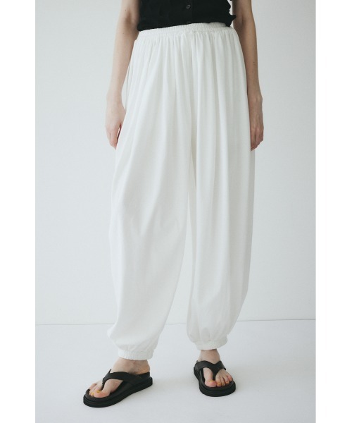 HeRIN.CYE（ヘリンドットサイ）の「Balloon cut pants / バルーンカットパンツ（その他パンツ・レディース・ホワイト/ブラック/グリーン・FREE）」の12枚目の写真