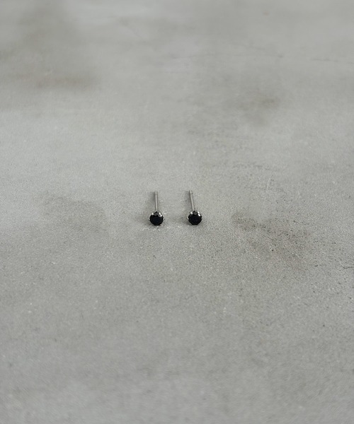 VATSURICA（バツリカ）の「〈LOINE〉金属アレルギー対応 / ステンレス / ガラスストーン スタッドピアス 3mm（ピアス（両耳用）・レディース・ブラック/クリア・FREE）」の6枚目の写真