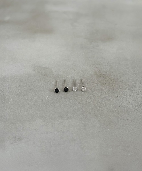 VATSURICA（バツリカ）の「〈LOINE〉金属アレルギー対応 / ステンレス / ガラスストーン スタッドピアス 3mm（ピアス（両耳用）・レディース・ブラック/クリア・FREE）」の5枚目の写真
