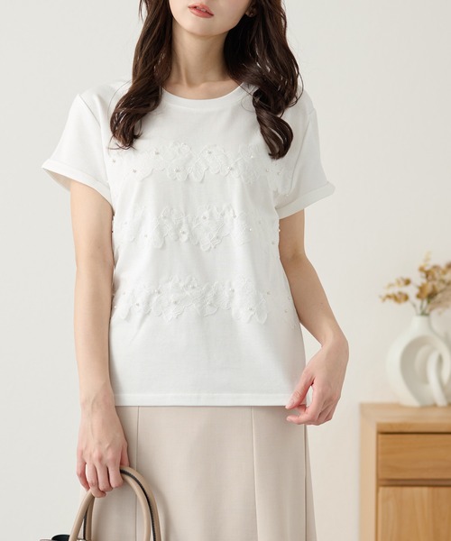 DAYRA（デイラ）の「フラワー レース パール デザイン カットソー（Tシャツ/カットソー・レディース・ホワイト/ブラック・FREE）」の2枚目の写真