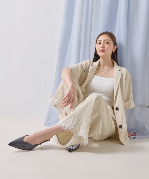 en CAnAF(エンカナフ)の「【軽やかに羽織れておしゃれ見え】セットアップ対応 リネンライク レースレイヤード ハーフスリーブジャケット(テーラードジャケット・レディース・アイボリー/グレイッシュベージュ/ブラック・フリー)」の5枚目の写真