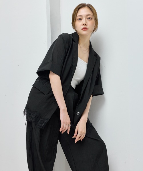 en CAnAF(エンカナフ)の「【軽やかに羽織れておしゃれ見え】セットアップ対応 リネンライク レースレイヤード ハーフスリーブジャケット(テーラードジャケット・レディース・アイボリー/グレイッシュベージュ/ブラック・フリー)」の16枚目の写真