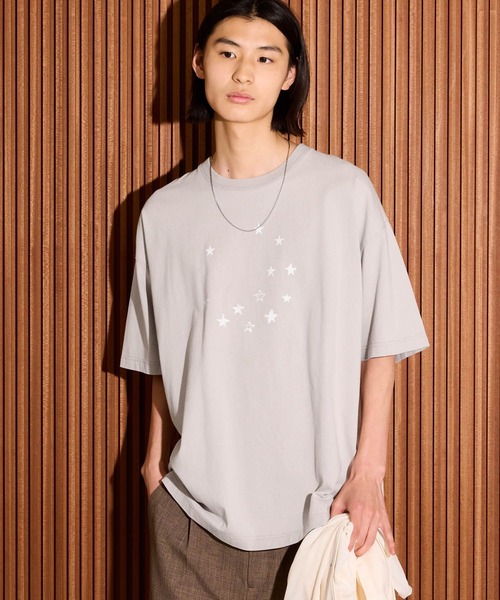 LAKOLE(ラコレ)の「スター柄加工T / 669290(Tシャツ/カットソー・メンズ・グリーン/ブラック/グレー・LARGE/MEDIUM)」の1枚目の写真