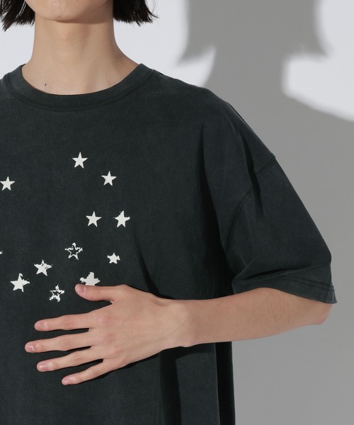 LAKOLE(ラコレ)の「スター柄加工T / 669290(Tシャツ/カットソー・メンズ・グリーン/ブラック/グレー・LARGE/MEDIUM)」の22枚目の写真