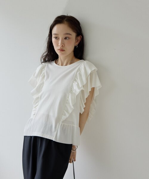 DISCOAT(ディスコート)の「【Noka】フリルデザインTシャツ(Tシャツ/カットソー・レディース・ブラック/オフホワイト/ブルー・FREE)」の6枚目の写真