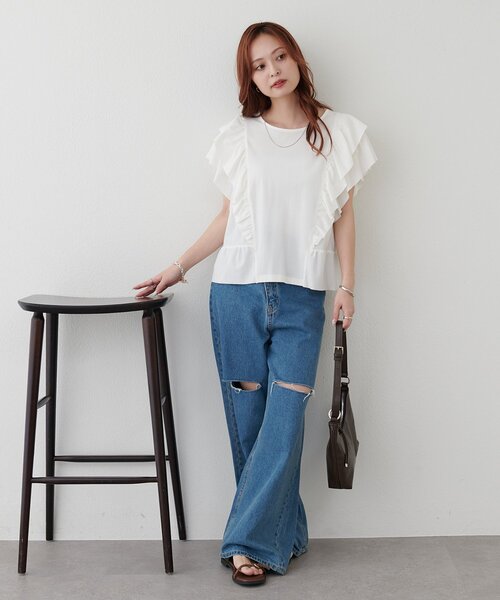 DISCOAT(ディスコート)の「【Noka】フリルデザインTシャツ(Tシャツ/カットソー・レディース・ブラック/オフホワイト/ブルー・FREE)」の17枚目の写真