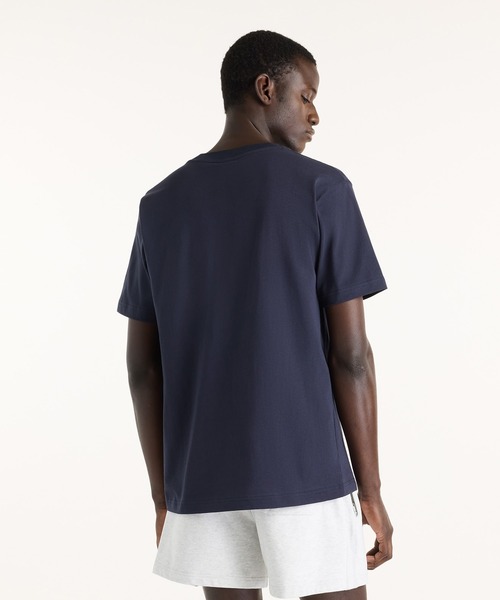 NEW BALANCE(ニューバランス)の「Athletics プレミアム ロゴ リラックス ショートスリーブTシャツ(Tシャツ/カットソー・メンズ・カーキブラウン/スミクロ・XX-LARGE/X-LARGE/LARGE/MEDIUM/SMALL)」の3枚目の写真