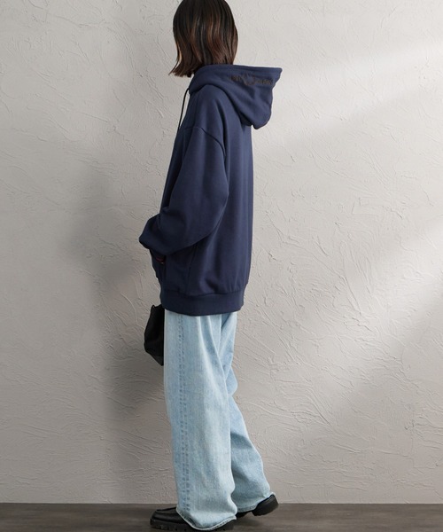 FRED PERRY（フレッドペリー）の「【WEB先行予約】[FRED PERRY/フレッドペリー] 別注 フードロゴ刺繍スウェットパーカー（パーカー・レディース・サックスブルー/ブラック/ブラウン/ネイビー/オートミール・XL/L/M/S）」の9枚目の写真