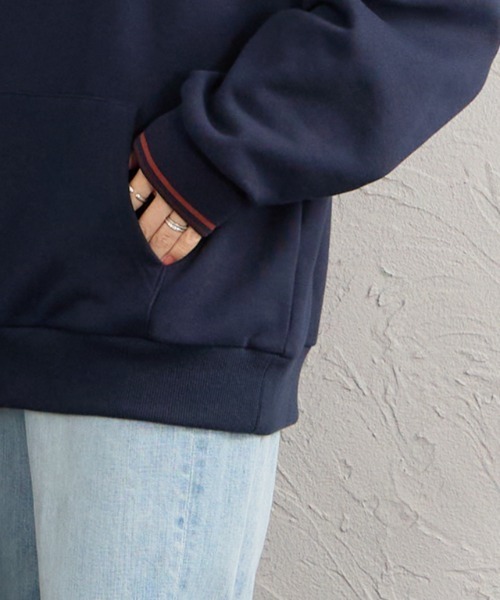 FRED PERRY（フレッドペリー）の「【WEB先行予約】[FRED PERRY/フレッドペリー] 別注 フードロゴ刺繍スウェットパーカー（パーカー・レディース・サックスブルー/ブラック/ブラウン/ネイビー/オートミール・XL/L/M/S）」の13枚目の写真