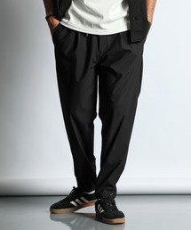The DUFFER of ST.GEORGE（ザダファーオブセントジョージ）の「『WONDER SHAPE』OXFORD:360°全方向高伸縮『ワンダーシェイプ』吸水速乾 リラックスフィットパンツ（その他パンツ）」