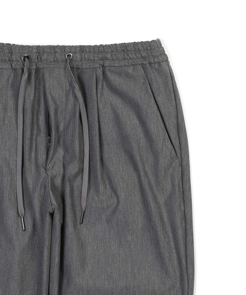 The DUFFER of ST.GEORGE（ザダファーオブセントジョージ）の「『WONDER SHAPE』OXFORD：360°全方向高伸縮『ワンダーシェイプ』吸水速乾 リラックスフィットパンツ（その他パンツ・メンズ・ブラック/チャコールグレー/ライトグレー・X-LARGE/SMALL/LARGE/MEDIUM）」の17枚目の写真