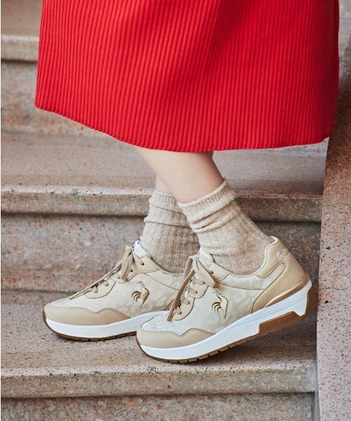 le coq sportif(ルコックスポルティフ)の「LE COQ ルコックスポルティフ LCS VANEAU LP LCS ヴァノー LP LU6FSN00LB ABC-MART限定 *BGGD(スニーカー・レディース・ベージュ・25.0cm/23.0cm/22.5cm/24.5cm/23.5cm/24.0cm)」の1枚目の写真