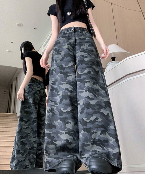 2ly2（トゥーリートゥー）の「大人のカモフラワイドパンツ（デニムパンツ・レディース・グレー・FREE）」の3枚目の写真