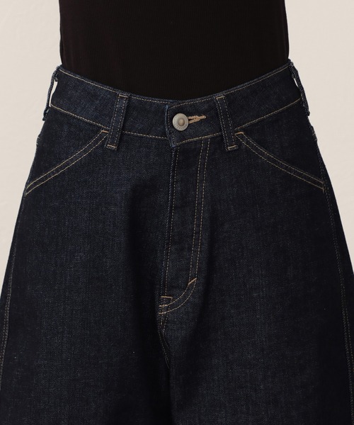 SOMETHING(サムシング)の「SOMETHING カーブデニムジョーツ(デニムパンツ・レディース・ブルー/インディゴブルー・LARGE/MEDIUM/SMALL)」の10枚目の写真