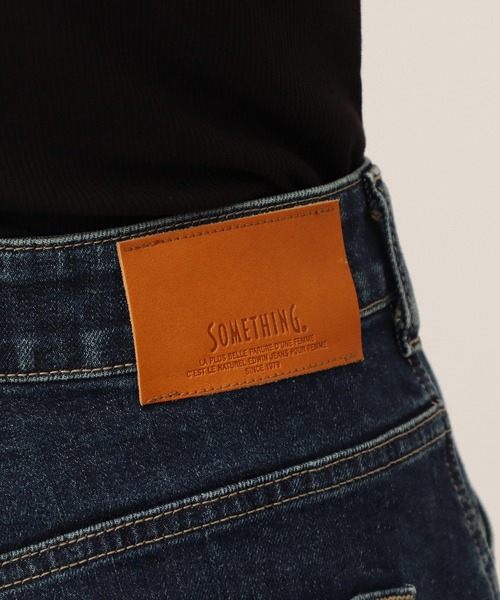 SOMETHING(サムシング)の「SOMETHING カーブデニムジョーツ(デニムパンツ・レディース・ブルー/インディゴブルー・LARGE/MEDIUM/SMALL)」の21枚目の写真