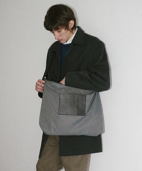 LEEHO FOR MEN(イホフォーメン)の「CABAS(grey)(メッセンジャーバッグ・メンズ・その他・FREE)」の3枚目の写真