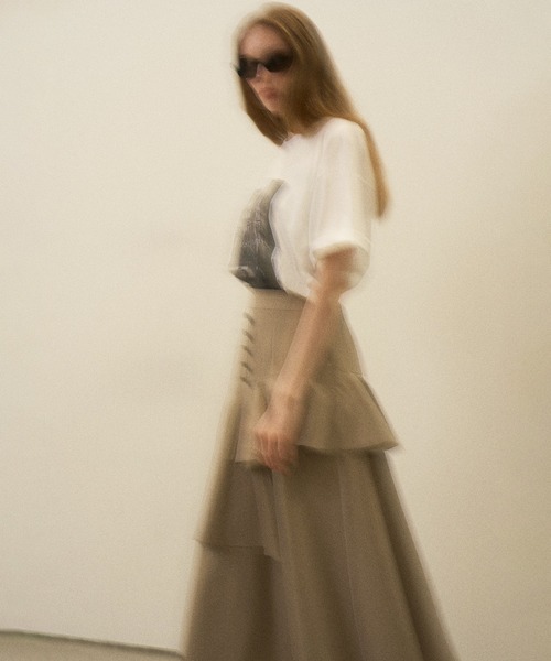 MIELI INVARIANT(ミエリインヴァリアント)の「Marine Peplum Asymmetry Skirt(スカート・レディース・ベージュ/ブラック・MEDIUM/SMALL)」の7枚目の写真