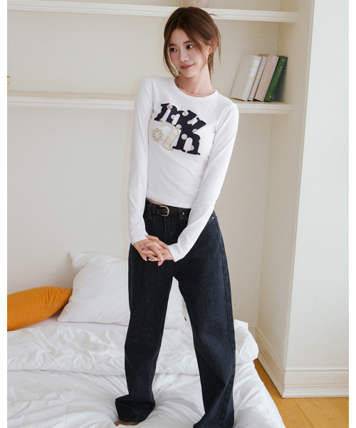 muahmuah（ムーアムーア）の「ドットAフラワーパッチ長袖Tシャツ[ホワイト]（Tシャツ/カットソー・レディース・その他・FREE）」の3枚目の写真