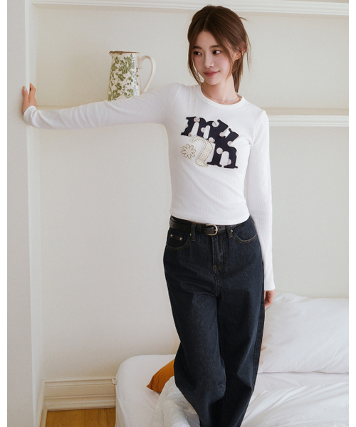 muahmuah（ムーアムーア）の「ドットAフラワーパッチ長袖Tシャツ[ホワイト]（Tシャツ/カットソー・レディース・その他・FREE）」の6枚目の写真