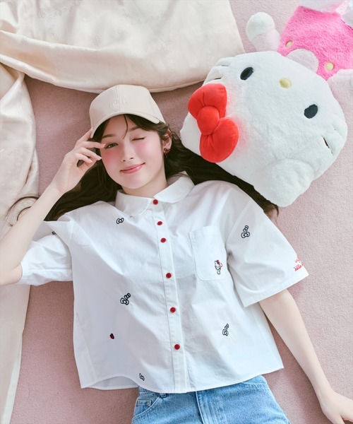 WILLSELECTION(ウィルセレクション)の「WILLSELECTION×HELLO KITTY 刺繍クロップドシャツ(シャツ/ブラウス・レディース・ブルー/ピンク/オフホワイト・FREE)」の8枚目の写真