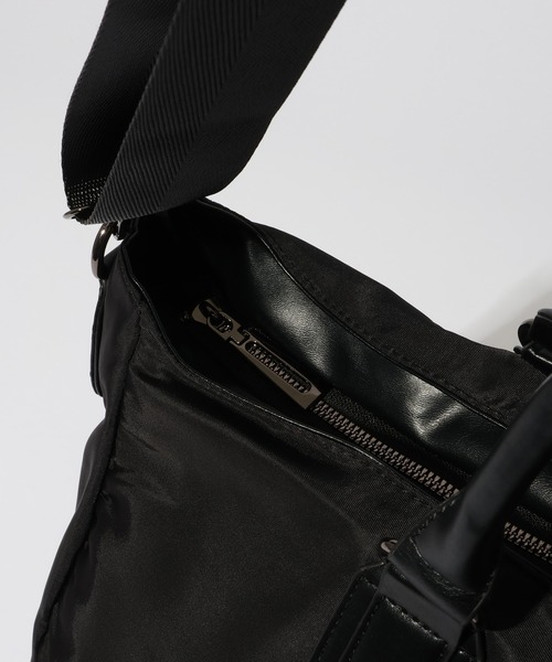 MUCENT(ムセント)の「【MUCENT/ムセント】KAEL SIGNATURE LOGO GYM BOSTON DUFFLE BAG UNISEX/カエルシグネチャーロゴ ジムボストンダッフルバッグ(ボストンバッグ・レディース・ブラック・FREE)」の8枚目の写真