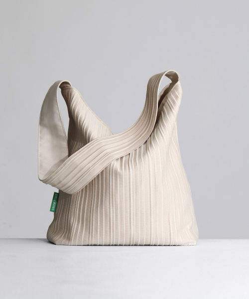 GREEN STUFF(グリーンスタッフ)の「seem full bag 62 - random pleats beige(ショルダーバッグ・レディース・その他・FREE)」の9枚目の写真