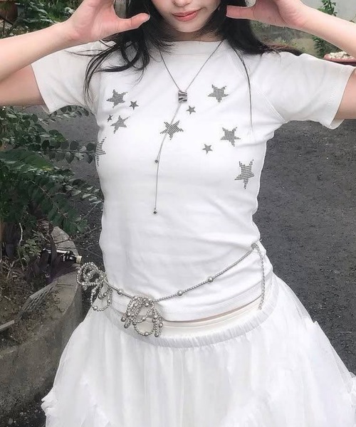 FREE STYLISTS(フリー スタイリスト)の「Y2K スター柄 スリムフィット 締め付け感なし スタイルアップ 万能 Tシャツ 学生 デイリー カジュアル お出かけ レディース(Tシャツ/カットソー・レディース・ブラック/ホワイト・M/S)」の4枚目の写真