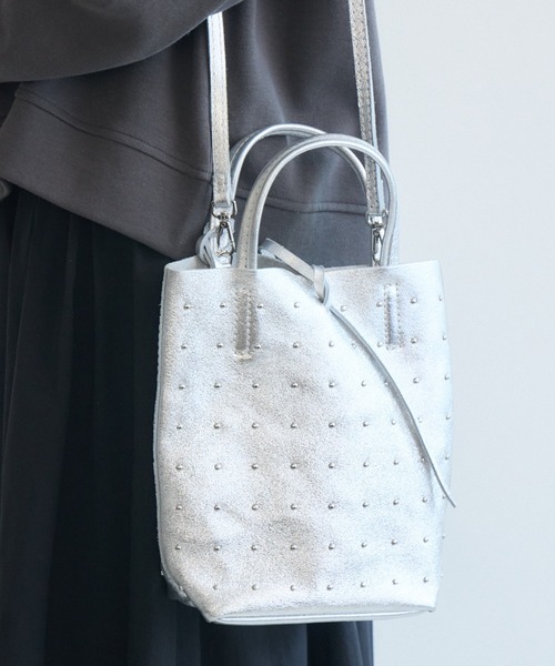 Paradise Picnic(パラダイスピクニック)の「MILLELA FIRENZE スタッズミニトートBAG(トートバッグ・レディース・ブラック/アイボリー/シルバー・FREE)」の1枚目の写真