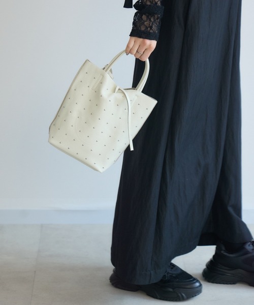 Paradise Picnic(パラダイスピクニック)の「MILLELA FIRENZE スタッズミニトートBAG(トートバッグ・レディース・ブラック/アイボリー/シルバー・FREE)」の6枚目の写真