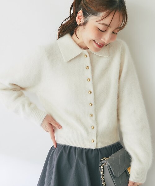 La boutique BonBon(ラブティックボンボン)の「ヘアリーウールカシミヤ混FUR加工衿付きカーディガン(ニット/セーター・レディース・ブルー系その他/オフホワイト/ピンク・FREE)」の2枚目の写真
