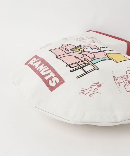 Vintage PEANUTS(ビンテージピーナッツ)の「"09"≪Vintage PEANUTS≫1ポケット がばっと開く バルーン トートバッグ(ショルダーバッグ・レディース・アイボリー系1/アイボリー系2/アイボリー系3・ONE SIZE)」の4枚目の写真