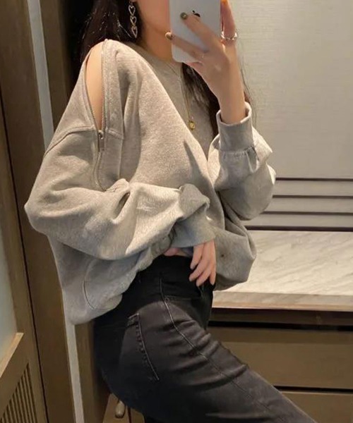 Flugge(フラッジー)の「2wayオフショルスウェットトップス(スウェット・レディース・グレー/ブラック・LARGE/MEDIUM)」の11枚目の写真